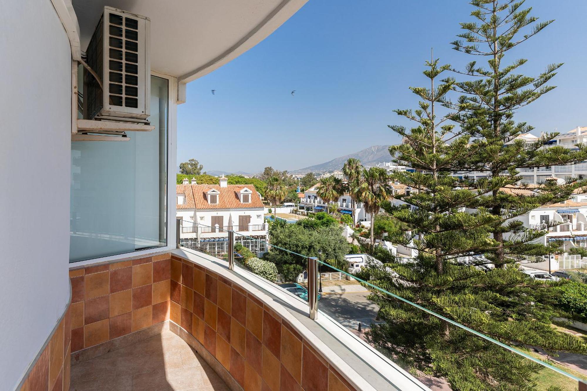 Blonzu Dominicana Fuengirola Dış mekan fotoğraf