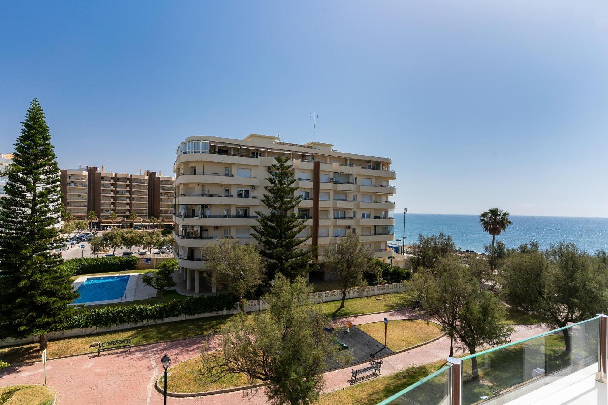 Blonzu Dominicana Fuengirola Dış mekan fotoğraf