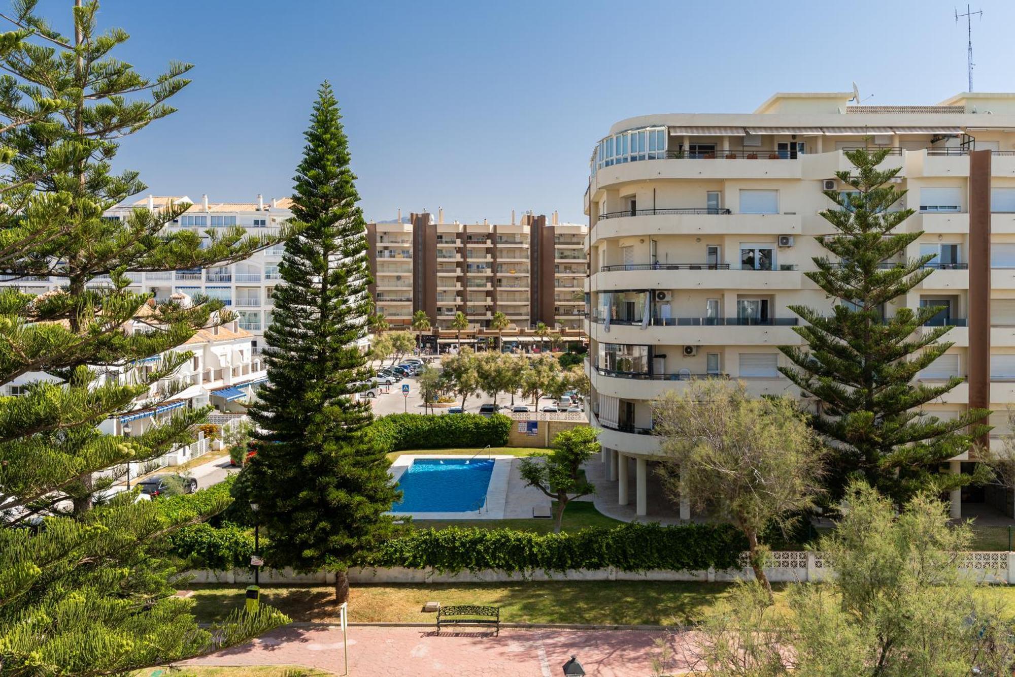 Blonzu Dominicana Fuengirola Dış mekan fotoğraf